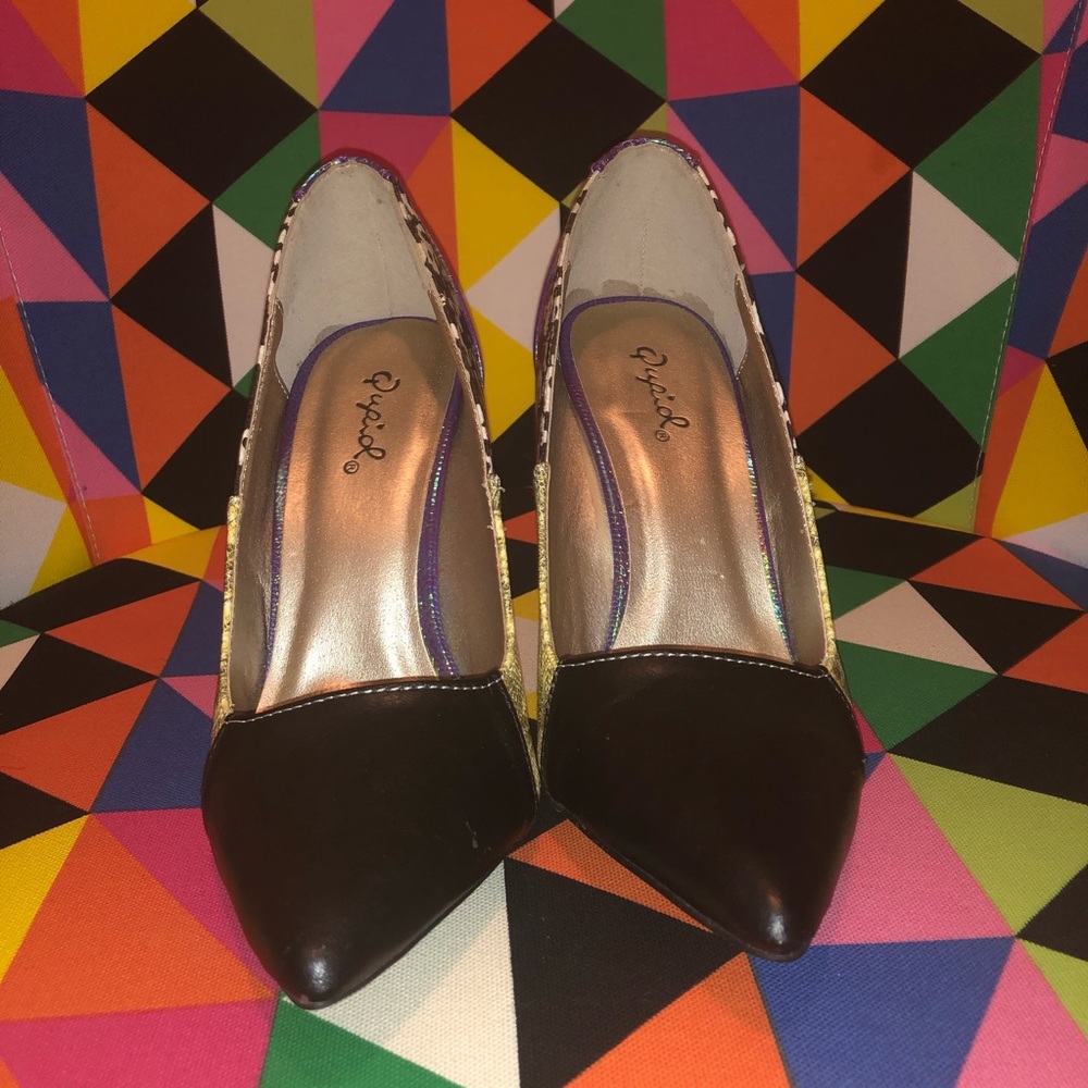 Multi-pattern heels - Picture 3 of 4